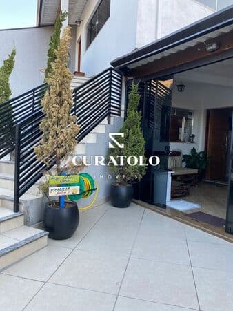 Casa ampla com 7 dormitórios, área gourmet, excelente quintal e 2 vagas - Vila Itaberaba