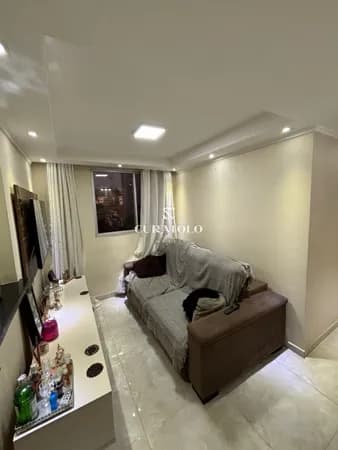 Apartamento à venda de 2 quartos no Jardim Santa Teresinha, São Paulo.