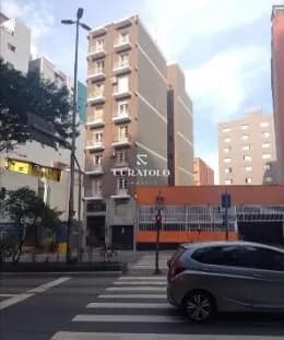 Apartamento studio à venda, com 1 vaga, na Bela Vista