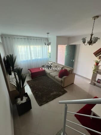 Viva com conforto em Santo André: Belíssimo Sobrado com 3 Dorms, 4 Vagas e área gourmet com churrasqueira – Bairro Santa Maria, ao lado da Rua Marina (divisa São Caetano)