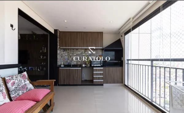 Apartamento à venda com 65 m², 1 quarto, varanda gourmet e vaga, Sacomã, em São Paulo.