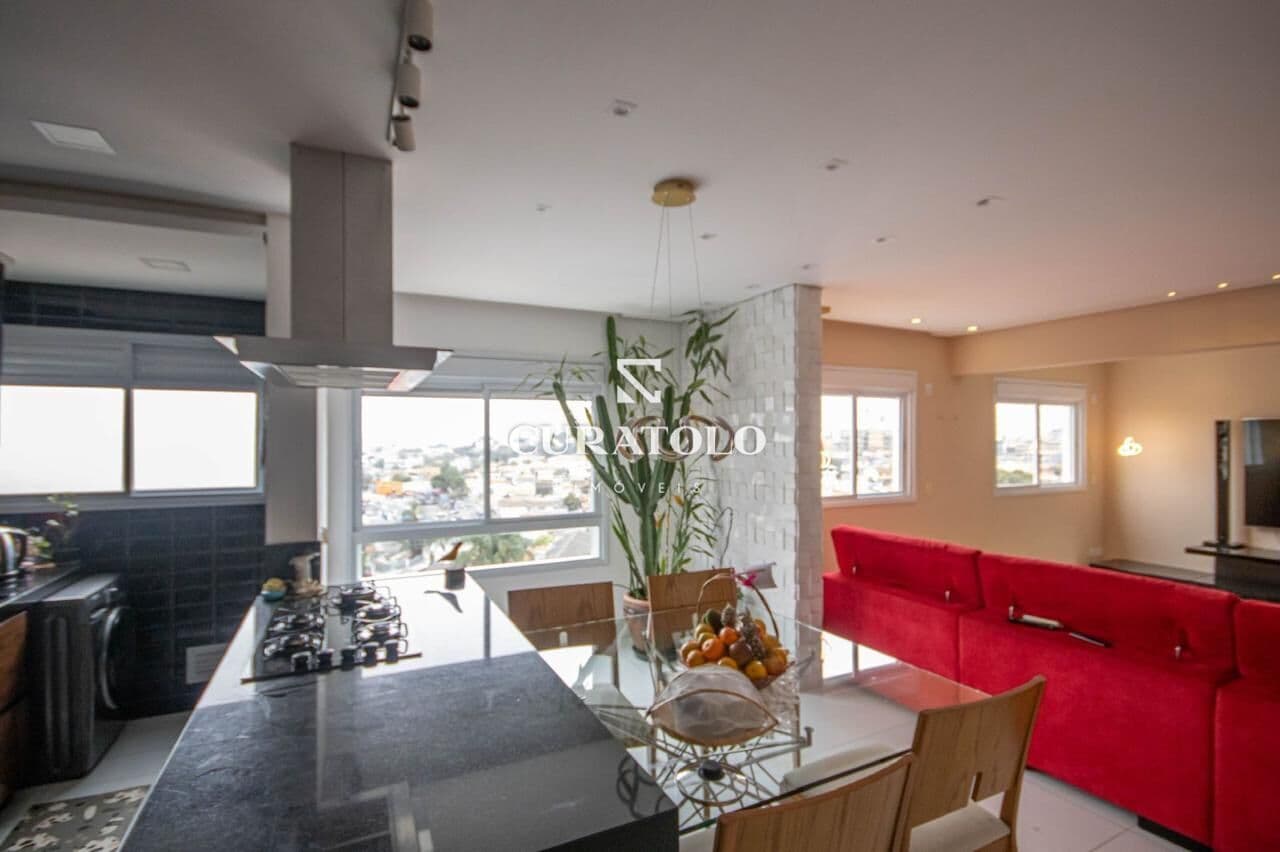 Cobertura duplex à venda com 120 m², 2 quartos, varanda com jacuzzi e 3 vagas na Vila Nova Mazzei, São Paulo.
