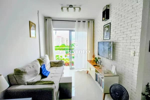 Apartamento à venda com 60 m², 2 quartos, varanda e 2 vagas na Vila São Paulo, São Paulo.