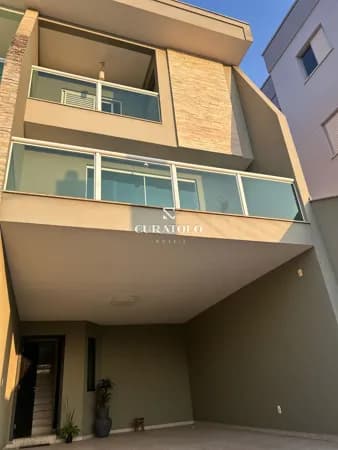 Casa sobrado à venda com 4 quartos e 4 vagas em São Caetano, bairro Barcelona