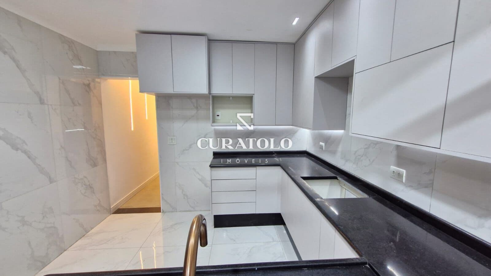 Casa sobrado à venda com 3 quartos e 2 vagas na Penha, São Paulo