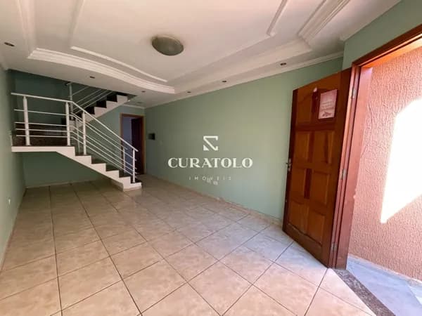 Moradia perfeita para sua família na Vila Curuçá, próx. da Estação Itaim Paulista. Sobrado com 2 Dorms e 2 Vagas cobertas