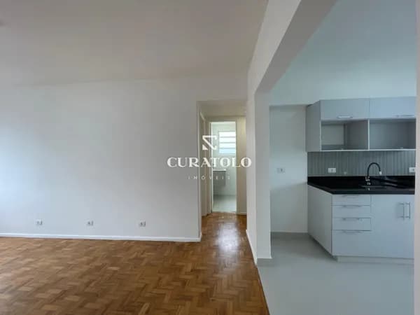 Apartamento à venda com 75 m², 3 quartos e vaga, Vila Mariana, São Paulo.