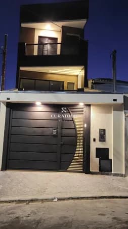 Casa sobrado à venda com 3 quartos e 4 vagas na Penha de França