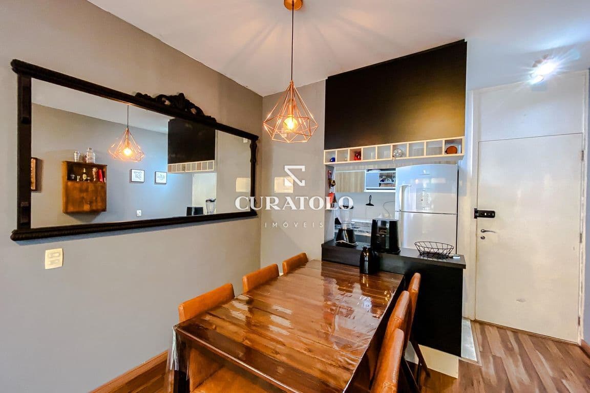 Apartamento à venda com 60 m², 2 quartos, varanda e vaga no Belém, São Paulo.