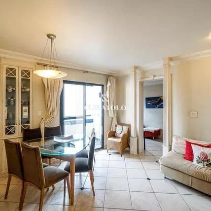 Apartamento à venda, de 2 quartos, 2 vagas e depósito no Tatuapé