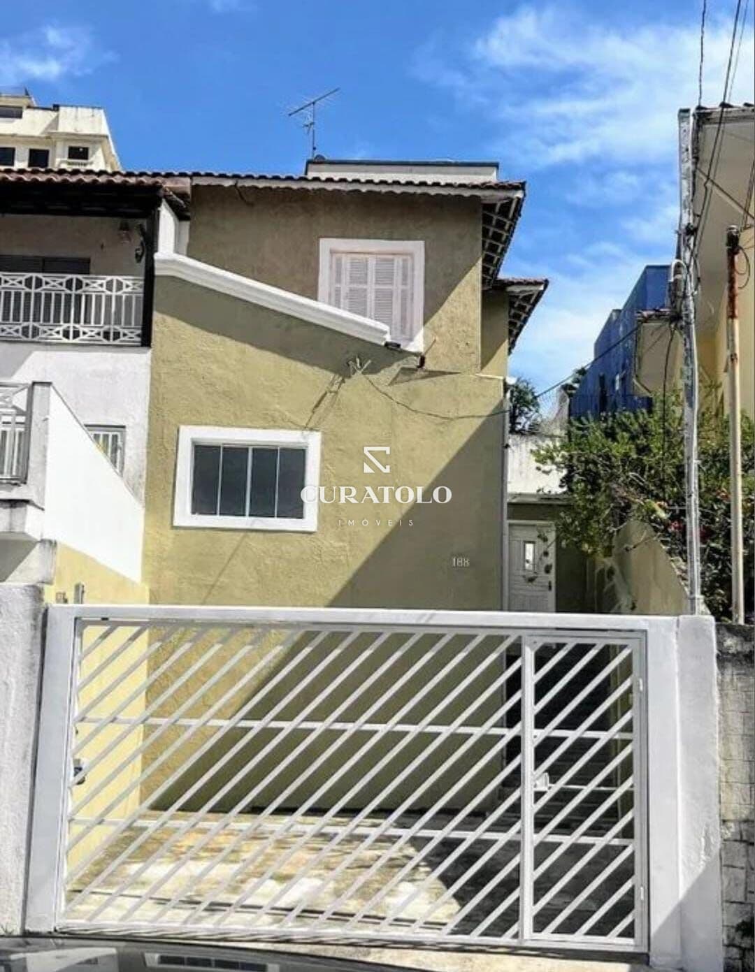 Sua nova casa está aqui, na Vila Monumento, Ipiranga: Sobrado com ótimos 160 m², 4 quartos, 3 vagas e varanda- perfeita para moradia ou investimento