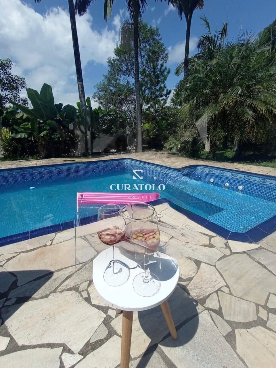 Sítio com 22.000m², 4 Dormitórios, 10 vagas e piscina em Belchior, Juquitiba SP.