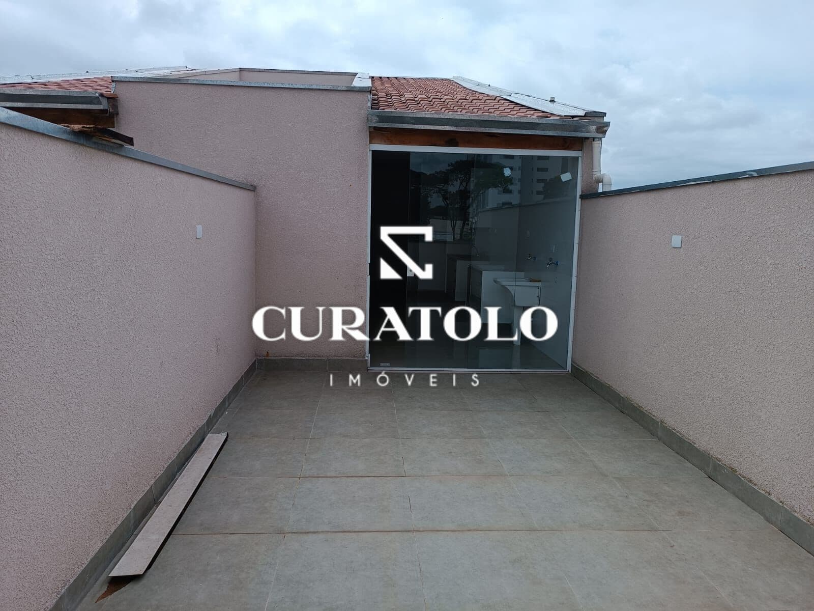Apartamento Cobertura com 2 dorms, 1 suíte, sacada, área para lazer e vaga coberta - Jd Ana Maria, Santo André