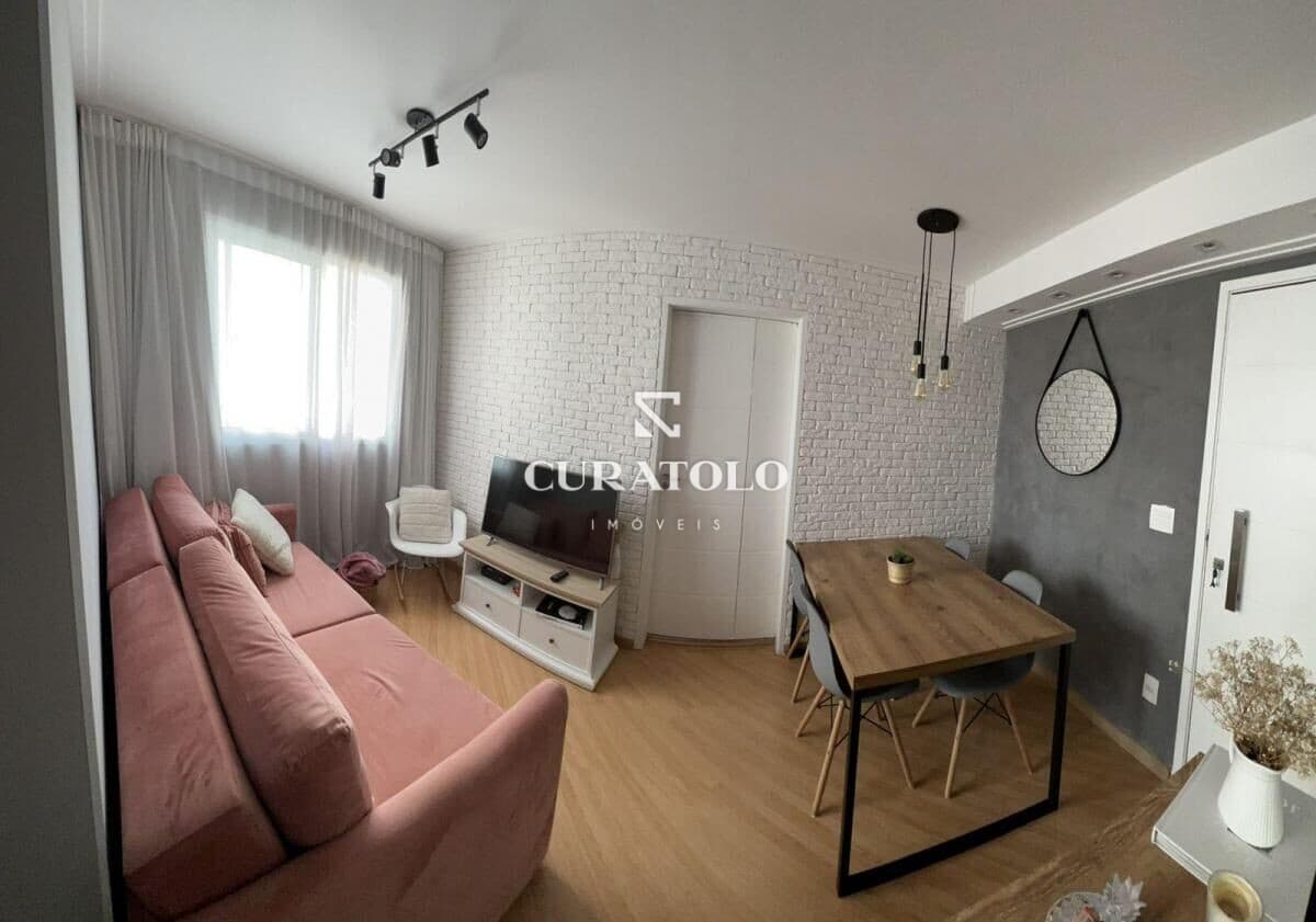 Seu novo lar, pronto para morar, no Tatuapé, a 6 min do Metrô Carrão, com 2 Dorms, Vaga Coberta e condomínio com lazer e elevador