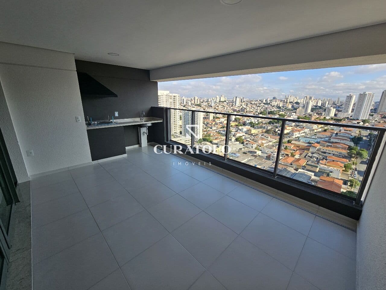 Conheça esse excelente apartamento no Ipiranga, a 200mts do Metrô Alto do Ipiranga, de 105m² com 3 quartos, 2 vagas e varanda gourmet, é perfeito para você e sua família.