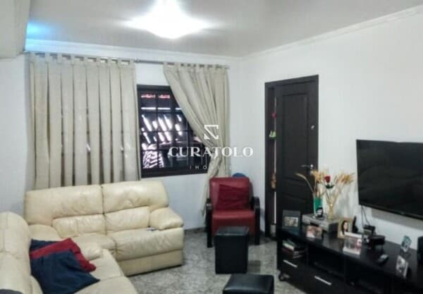 Viva com conforto e espaçoso: Excelente Sobrado na Vila Albertina, com 3 Dorms e 2 vagas cobertas e Área para churrasqueira