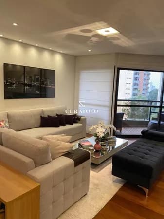 Seu apartamento ideal está aqui, na Vila Suzana, ao lado do Shopping Jardim Sul, com amplos 228 m² com 4 quartos e 4 vagas - reformado e com lazer completo