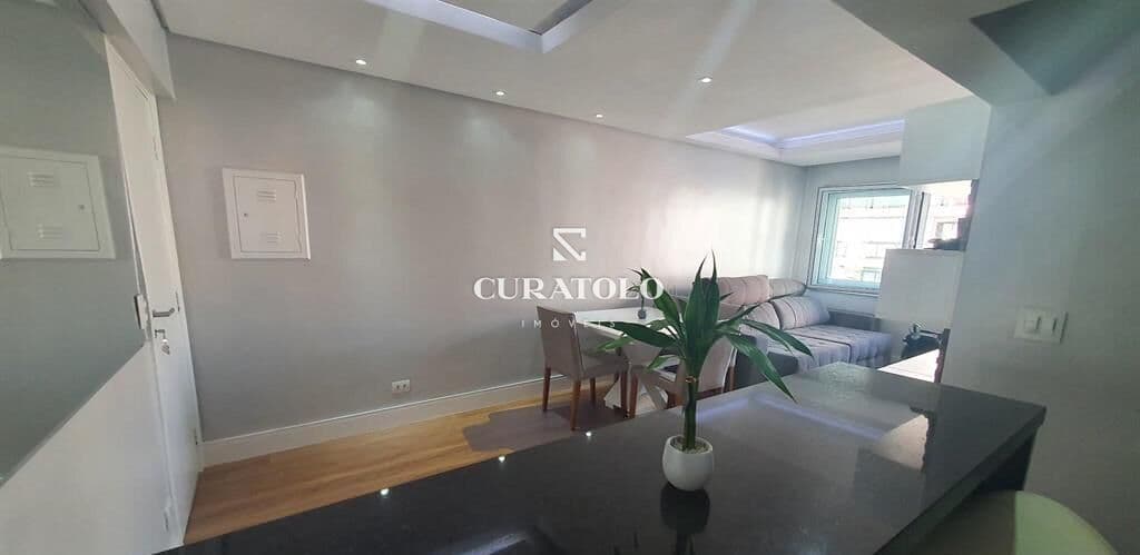 Apartamento à venda com 64 m², 2 quartos e vaga, Vila Olímpia, São Paulo.