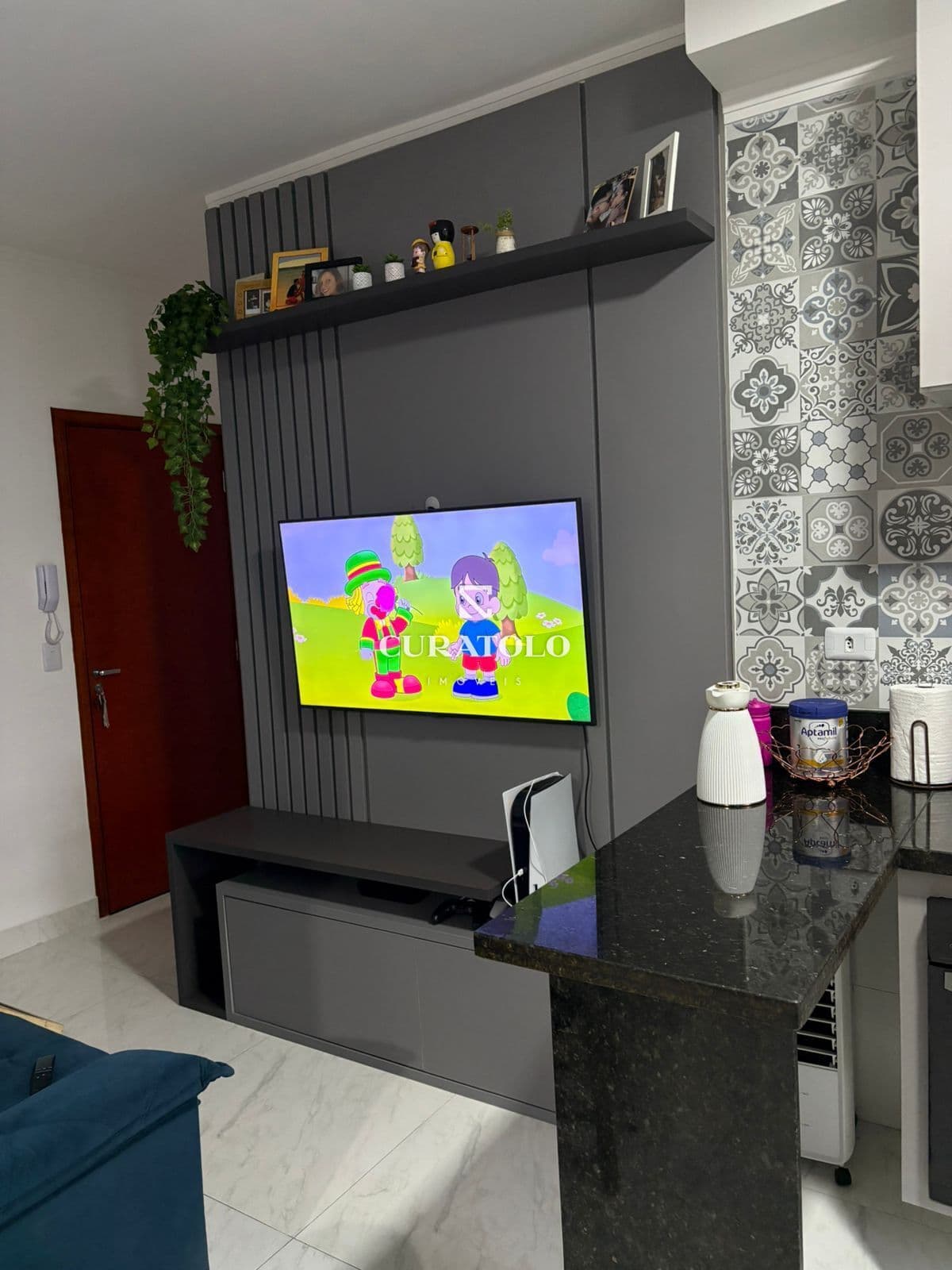 Apartamento à venda com 42 m², 2 quartos e varanda na Vila Regente Feijó, São Paulo.