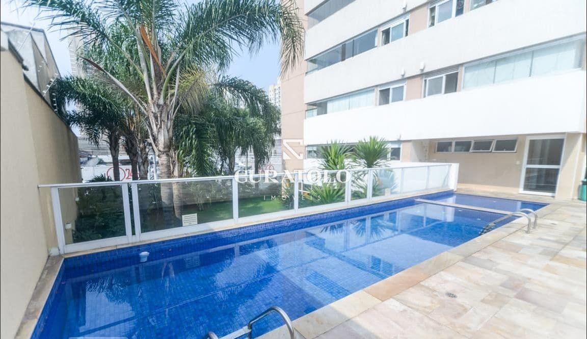 Apartamento à venda com 65 m², 2 quartos, varanda e vaga no Belém, São Paulo.