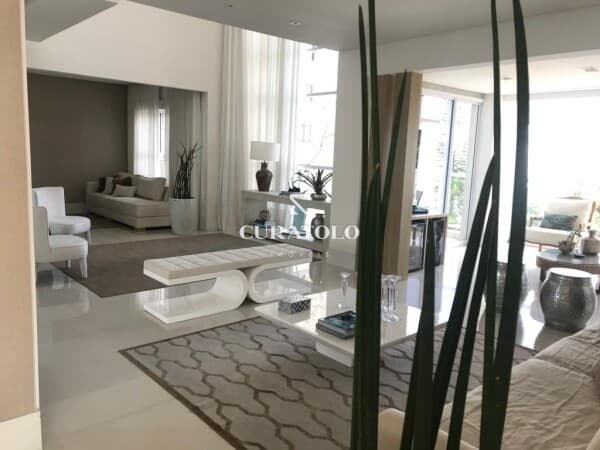 More bem na Vila Mariana, entre o Parque da Aclimação e Metrô Paraíso, lindo apartamento pronto com 236m², 3 Quartos, varanda, 4 vagas livres e lazer completo