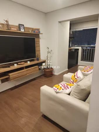 Apartamento à venda com 81 m², 2 quartos, varanda e vaga, Quarta Parada, São Paulo.