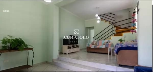 Casa à venda com 150 m², 3 suítes e varanda, Tatuapé, São Paulo.