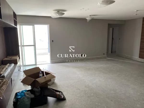 Conheça este incrível apartamento de alto padrão em São Caetano, de 155 m², 3 quartos, 3 vagas e varanda - é perfeito para você e sua família.