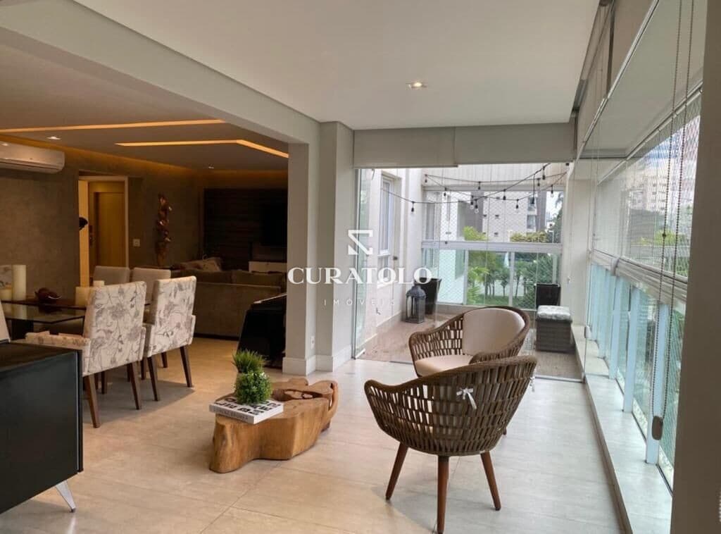 Seu apartamento de alto padrão na Vila Olímpia, ao lado da Av. Bri. Faria Lima e Rua Casa do Ator, Pronto para morar com 4 suítes, Varanda Gourmet, 4 Vagas e lazer completo