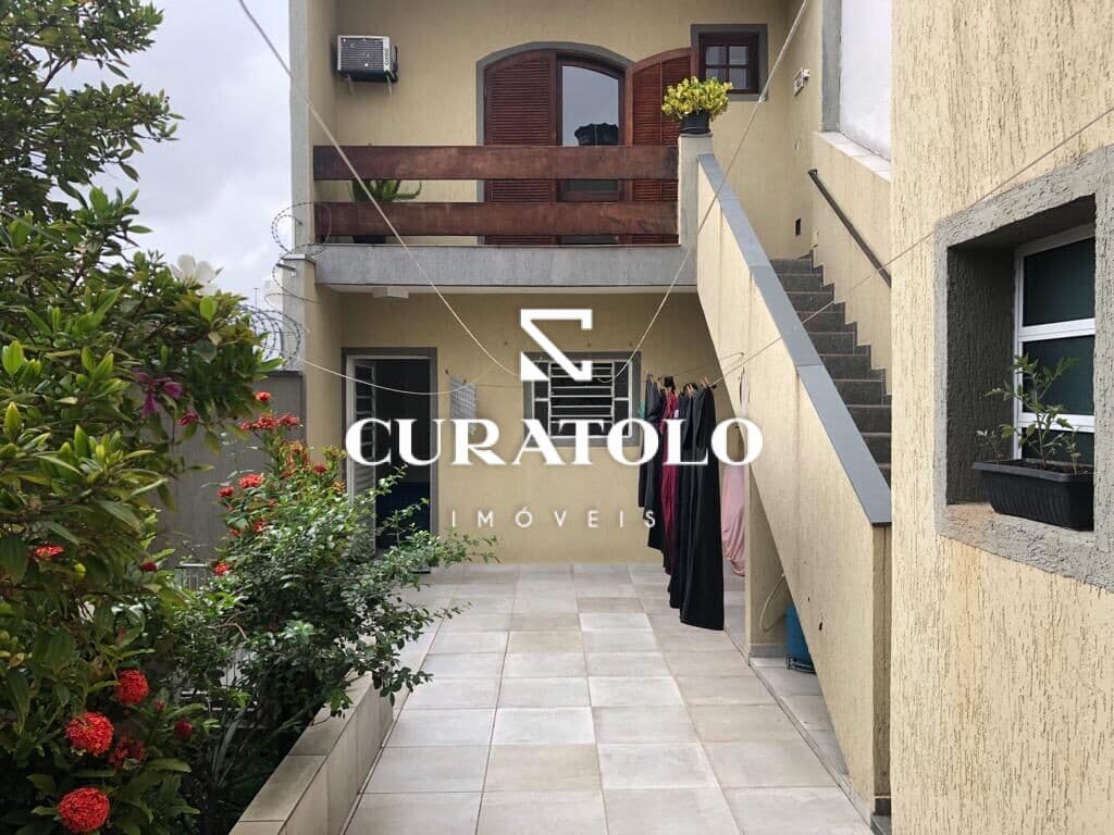 Sobrado com 4 dorms, 2 suítes, quintal com churrasqueira e 4 vagas - Santa Paula, São Caetano do Sul