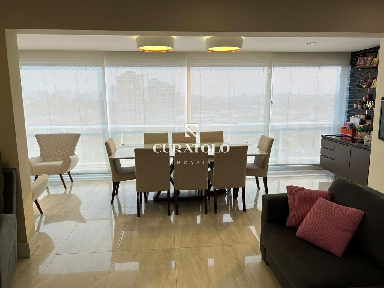 Apartamento à venda com 134 m², 3 quartos, varanda e 2 vagas na Lapa, São Paulo.