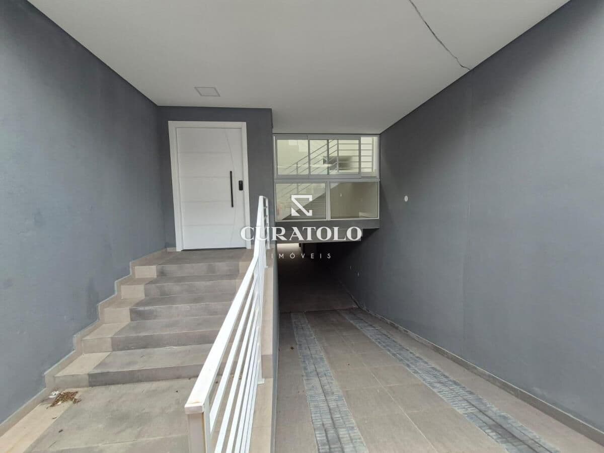 Casa/ sobrado novo à venda com 279 m², 3 suítes, varanda e 5 vagas, Santa Maria, São Caetano do Sul.