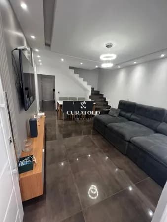 Casa sobrado à venda com 2 quartos, vaga na Vila Beatriz, São Paulo.