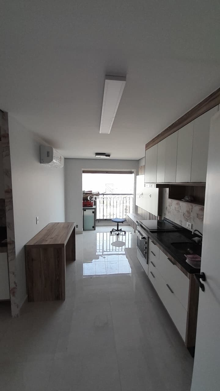 Apartamento à venda de 2 quartos na Vila Prudente, São Paulo.