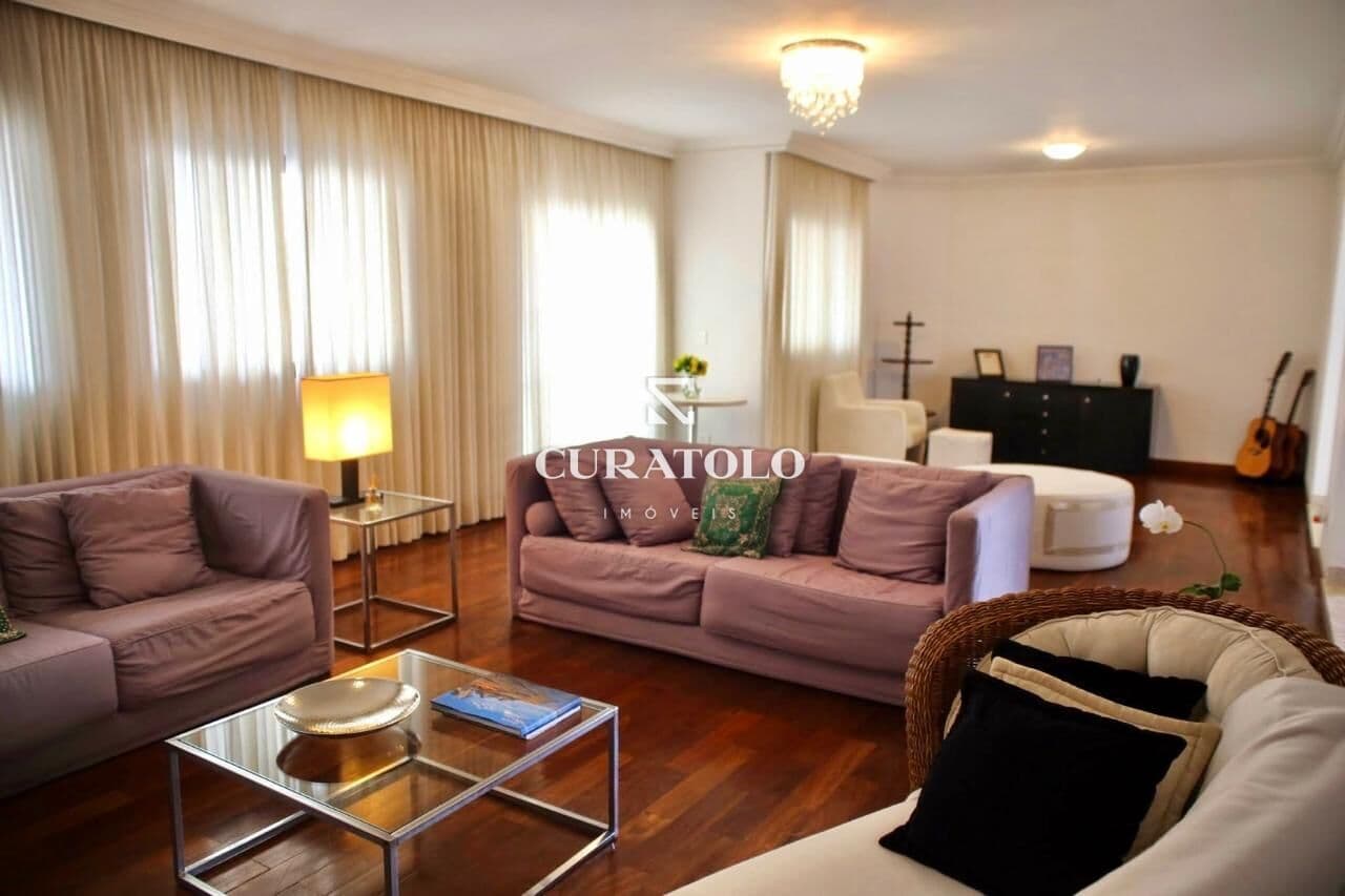 Conheça seu novo lar de alto padrão no Tatuapé, apartamento amplo com 186 m², 3 Quartos, 2 vagas cobertas, varanda e lazer completo ao lado da Rua Tuiuti