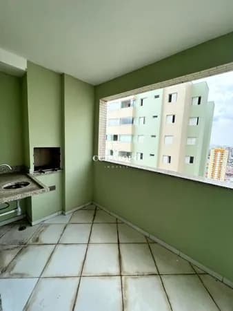 Sua nova vida no Santa Paula, um dos bairros mais desejados de São Caetano: apartamento amplo de 121 m² com 3 quartos, 2 vagas e varanda gourmet