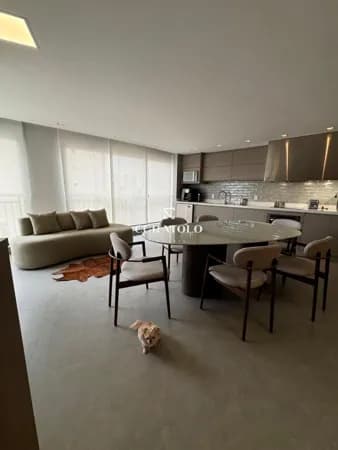 Lindo apartamento dos sonhos na Mooca, com amplos 130 m², 3 quartos/suítes, varanda, 3 vagas cobertas e lazer completo