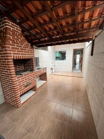 Viva com conforto e espaço na Vila Euthalia (Aricanduva/Vila Matilde): Sobrado com 3 Dorms, 2 Vagas e área gourmet com churrasqueira