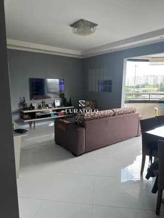 Apartamento à venda com 88 m², 3 quartos, 2 vagas e varanda no Tatuapé, São Paulo.