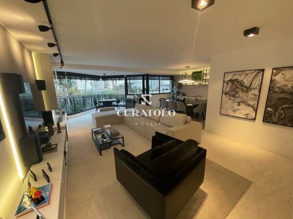 More bem, um um belíssimo apartamento de alto padrão na Aclimação com 247 m², 4 Dorms e 2 Vagas - a 11 minutos a pé do Metrô Vergueiro