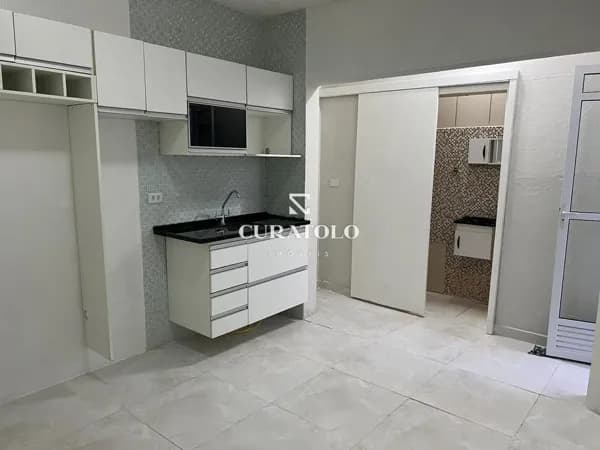 Casa à venda com 50 m², 1 quarto e vaga na Vila Regente Feijó, São Paulo.