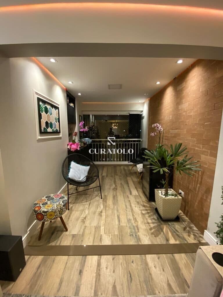 Viva com conforto e comodidade na Vila Prudente, a 800 metros da Estação Oratório. Apartamento pronto com 84m² com 3 Dormitórios, 2 Vagas e Varanda