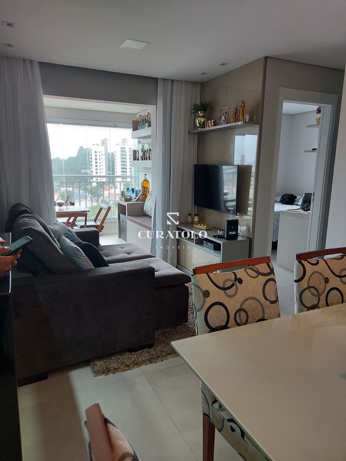Seu novo lar no Rudge Ramos, um dos melhores bairros de São Bernardo: lindo apartamento de 64 m² com 2 quartos, 2 vagas cobertas e varanda
