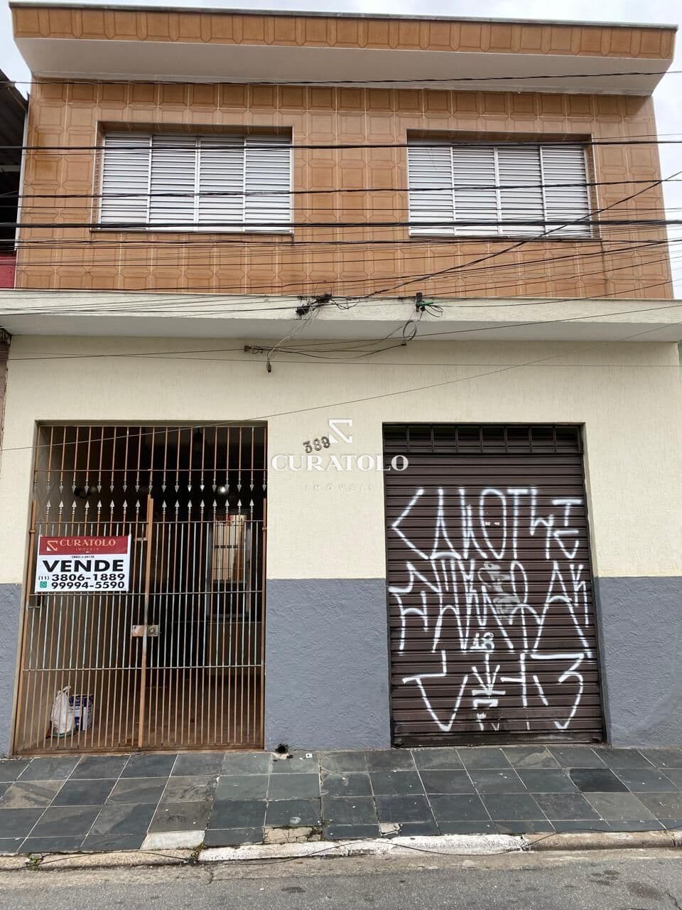 Investimento Inteligente: Casa Sobrado com garagem e salão para renda, ótimo para investimento na Vila Ema com 5 quartos e 2 vagas