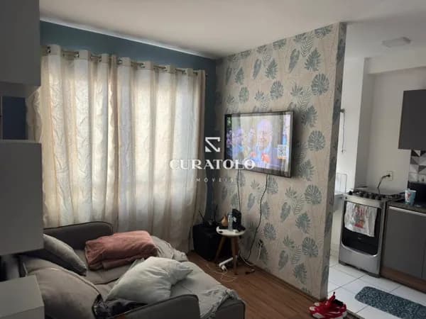 Apartamento à venda com 50 m², 2 quartos e varanda no Canhema, Diadema.
