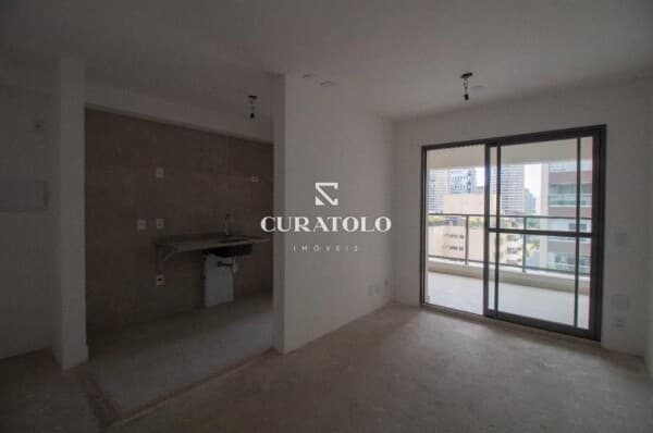 Seu novo lar em um dos bairros mais nobres de São Paulo, no Brooklin: Apartamento de 2 Dorms com Ampla Varanda. Vaga e Lazer Completo a 550 metros do Metrô Brooklin