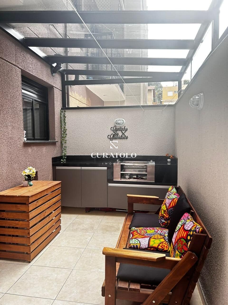 Apartamento à venda com 65 m², 2 quartos, quintal e vaga, no Horto Florestal, São Paulo.