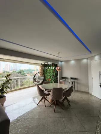Apartamento novo à venda com 93 m², porteira fechada, 2 suítes, 2 vagas e varanda no Tatuapé, São Paulo.