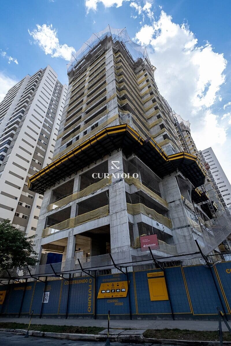 Seu novo lar no Tatuapé, More a 7 min do Metrô Carrrão: Apartamento de 2 Dorms Com Varanda e Vaga em Condomínio Clube