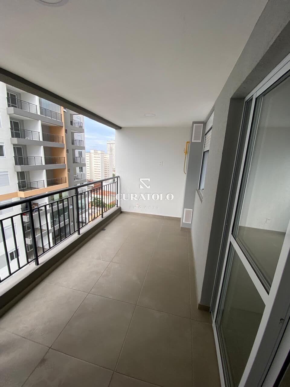Apartamento à venda com 35 m², 1 quarto e varanda no Belém, São Paulo.